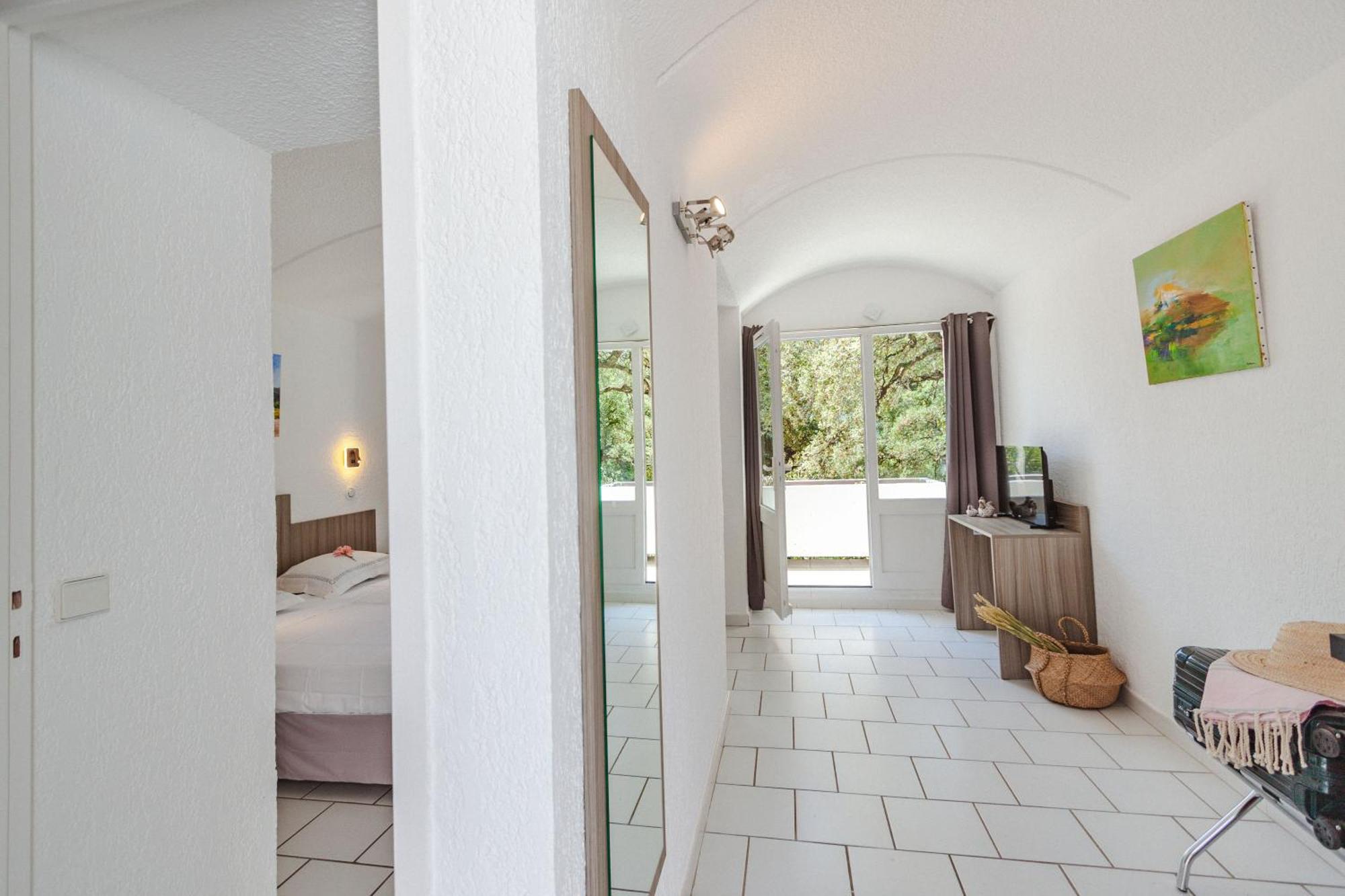 Capsud, La Garde-Freinet Apartment Екстериор снимка