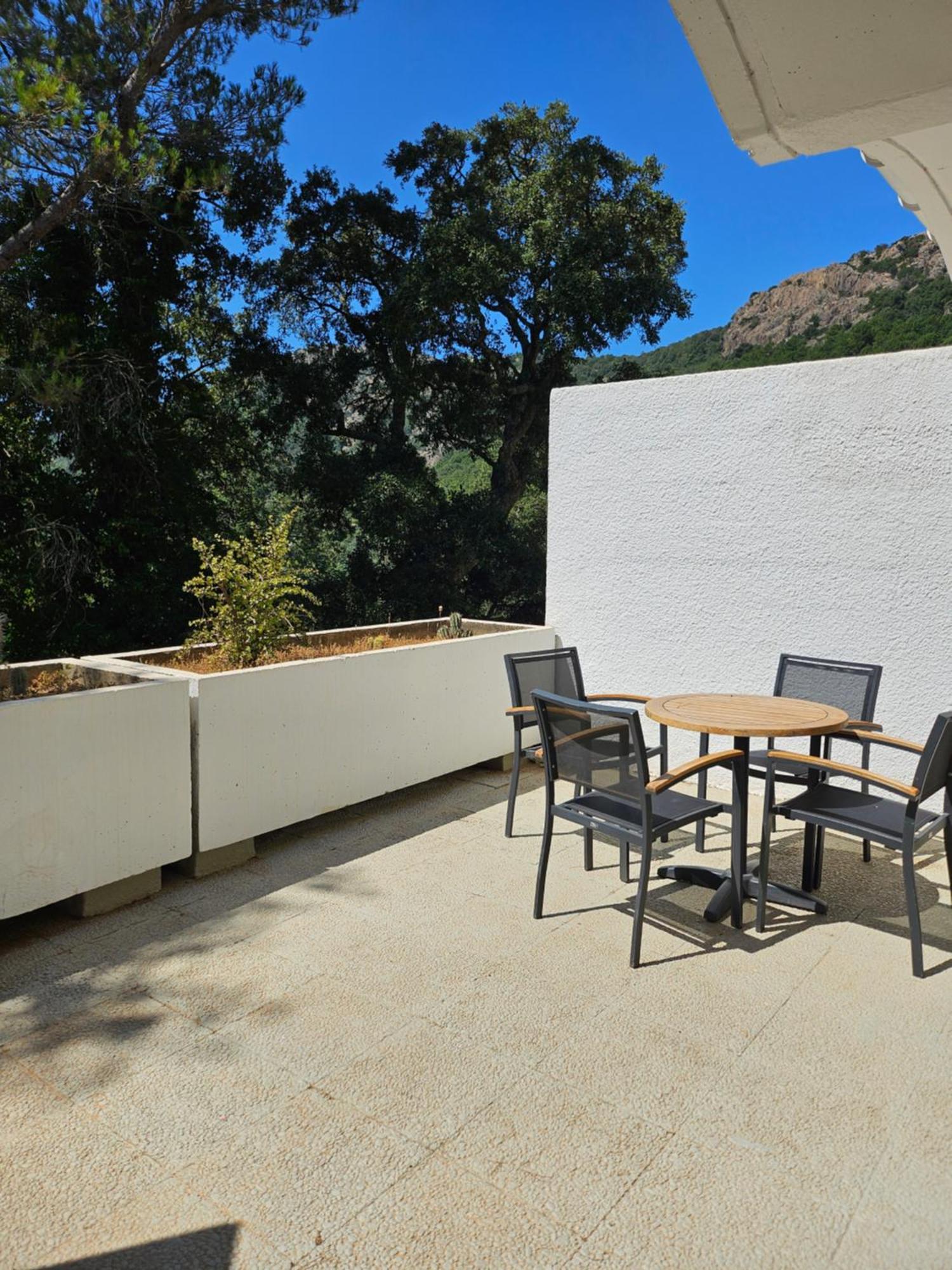 Capsud, La Garde-Freinet Apartment Екстериор снимка