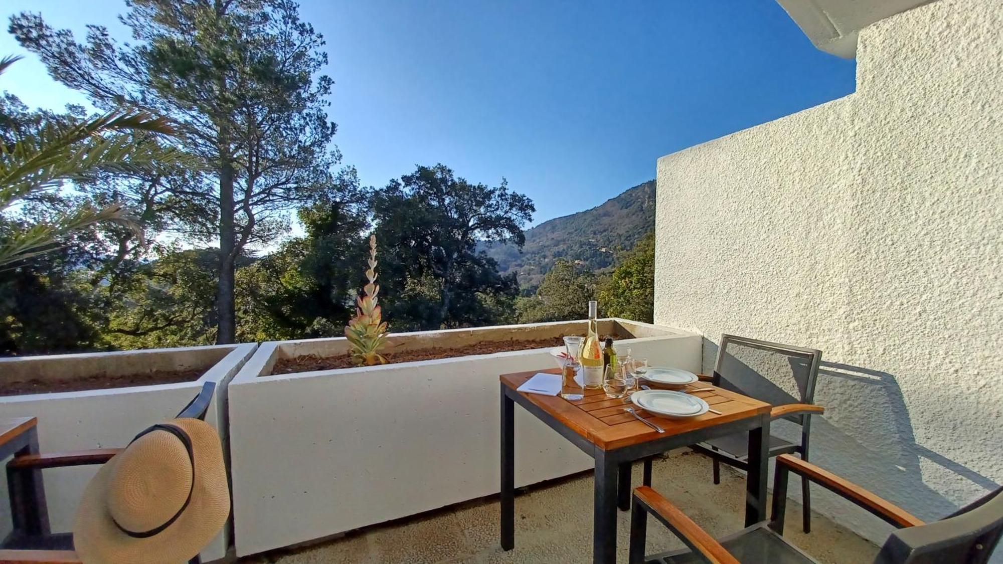Capsud, La Garde-Freinet Apartment Екстериор снимка